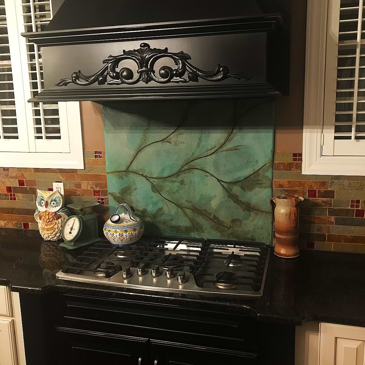 Slate Burgundy Glass Mosaic Backsplash Tile Ubatuba Granite Countertop BA1026