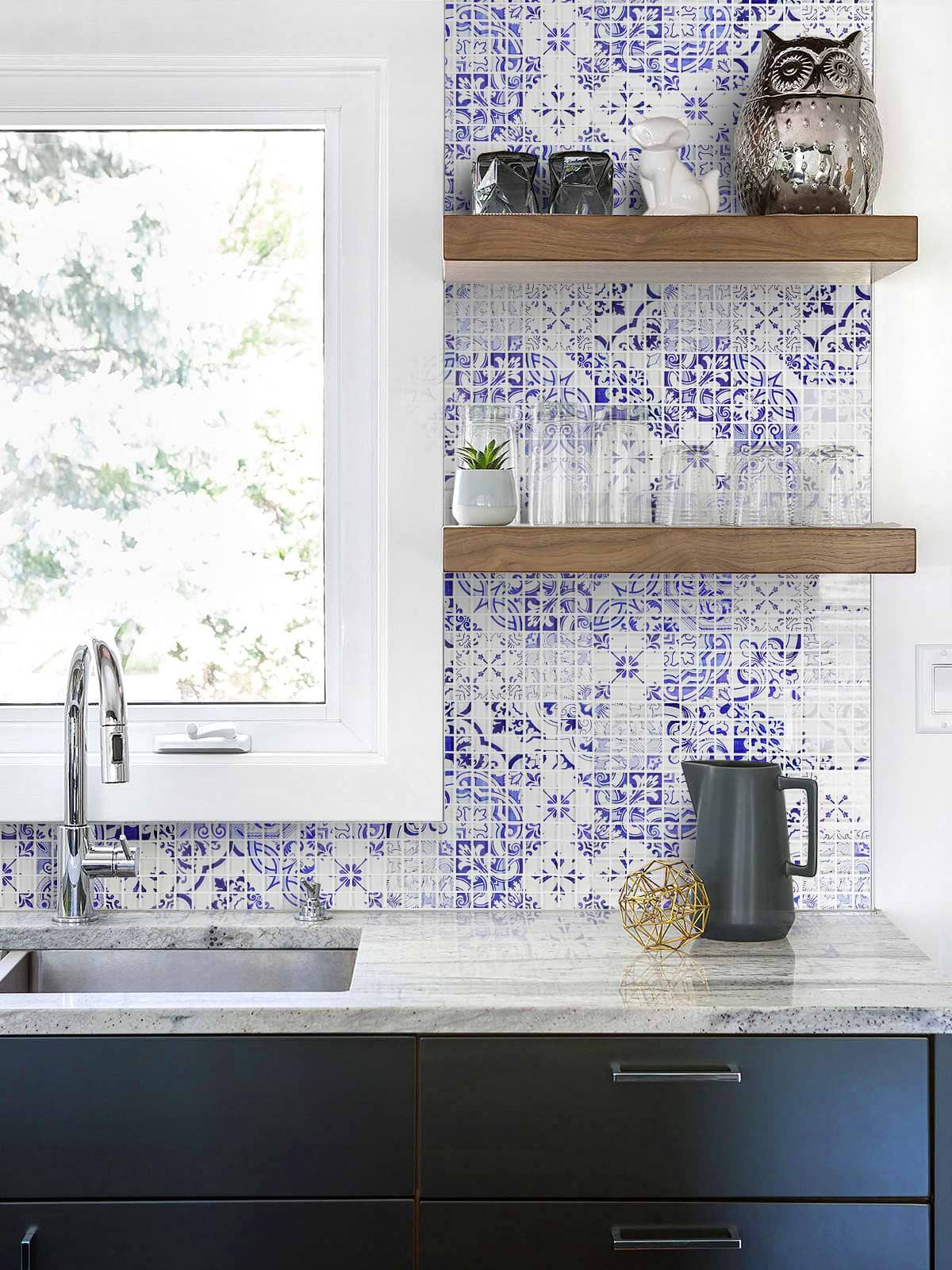 Blue Glass Backsplash Ideas