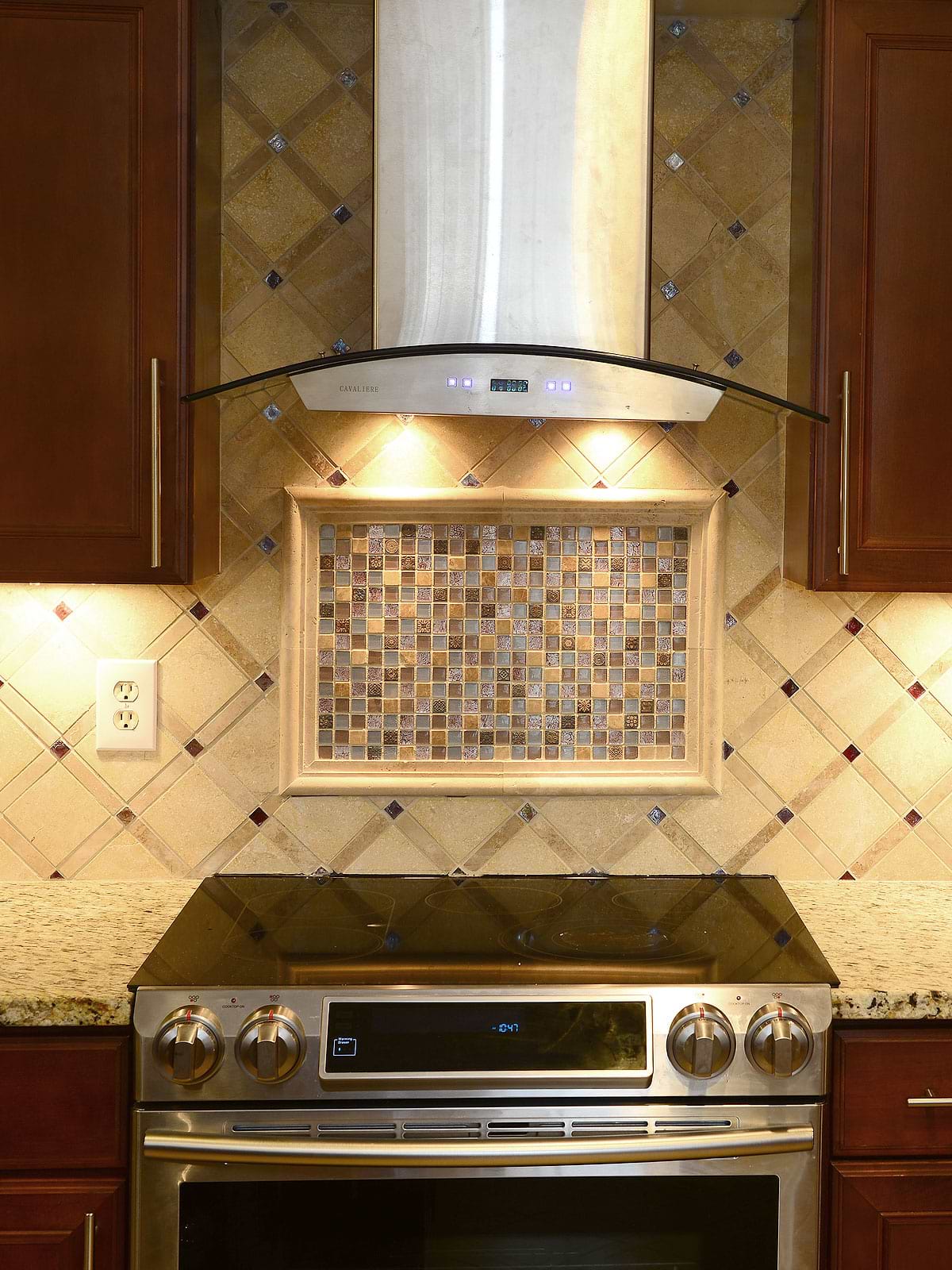 Travertine Backsplash with Limestone