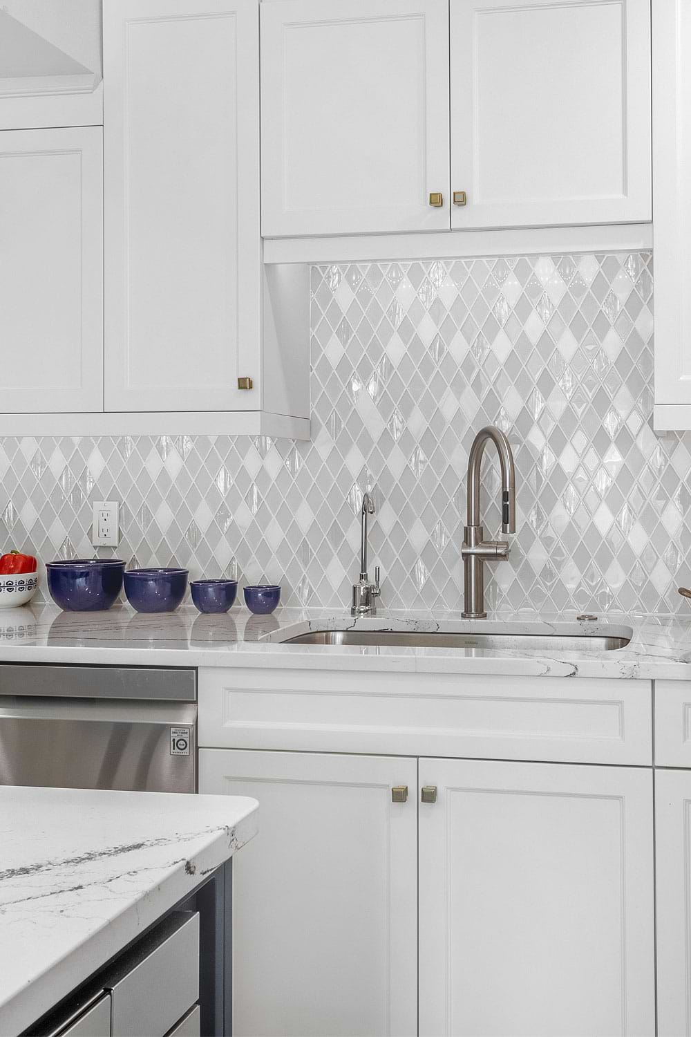 White Color Kitchen White Marble Glass Diamond Backsplash Tile BA62046