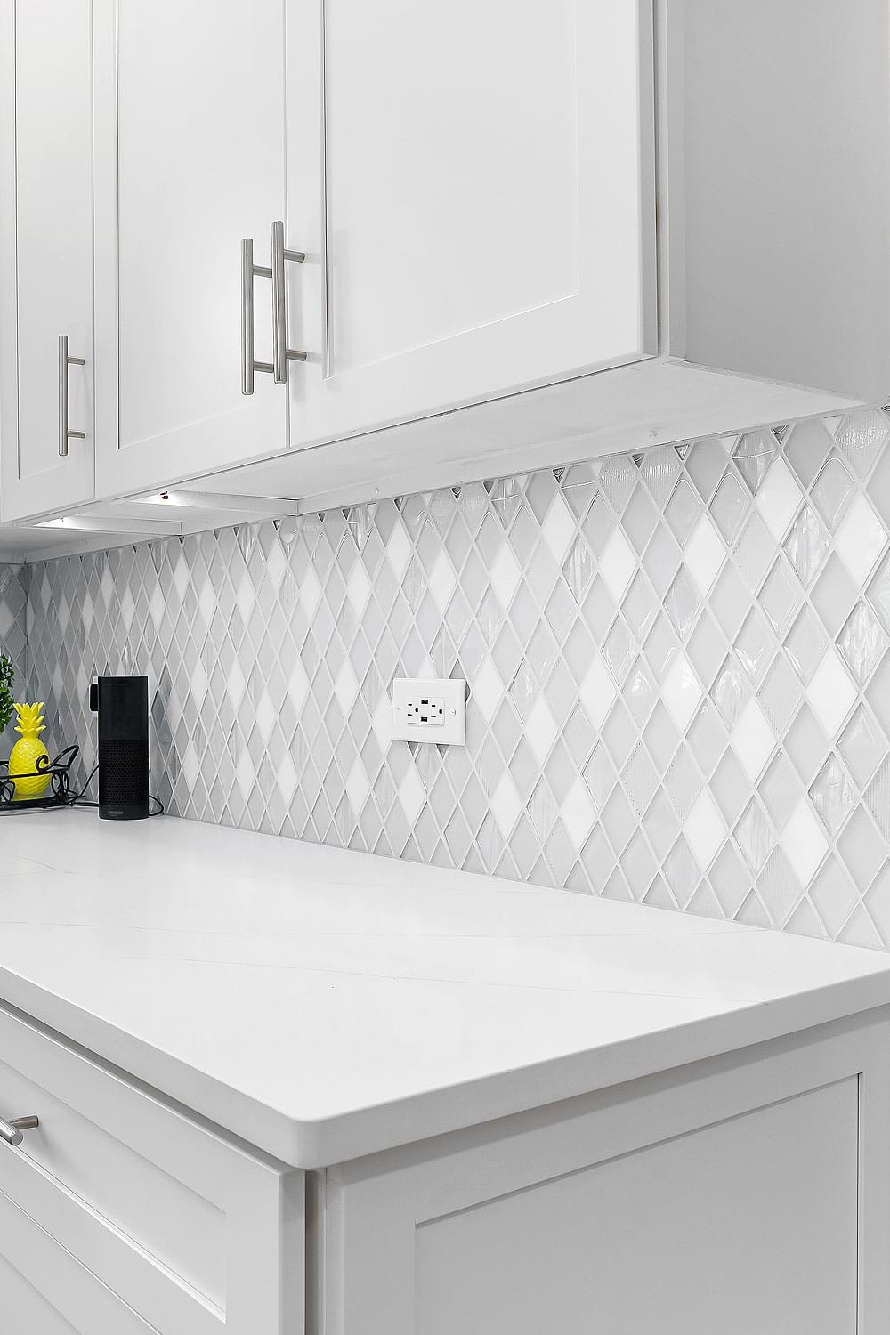 White Modern Countertop Diamond Glass And Marble Tile BA62046