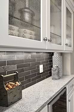 kashmire white granite with black subway backsplash slate tile BA1045