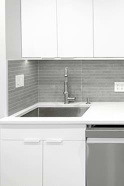 Mordern long nacksplash white kitchen BA1038