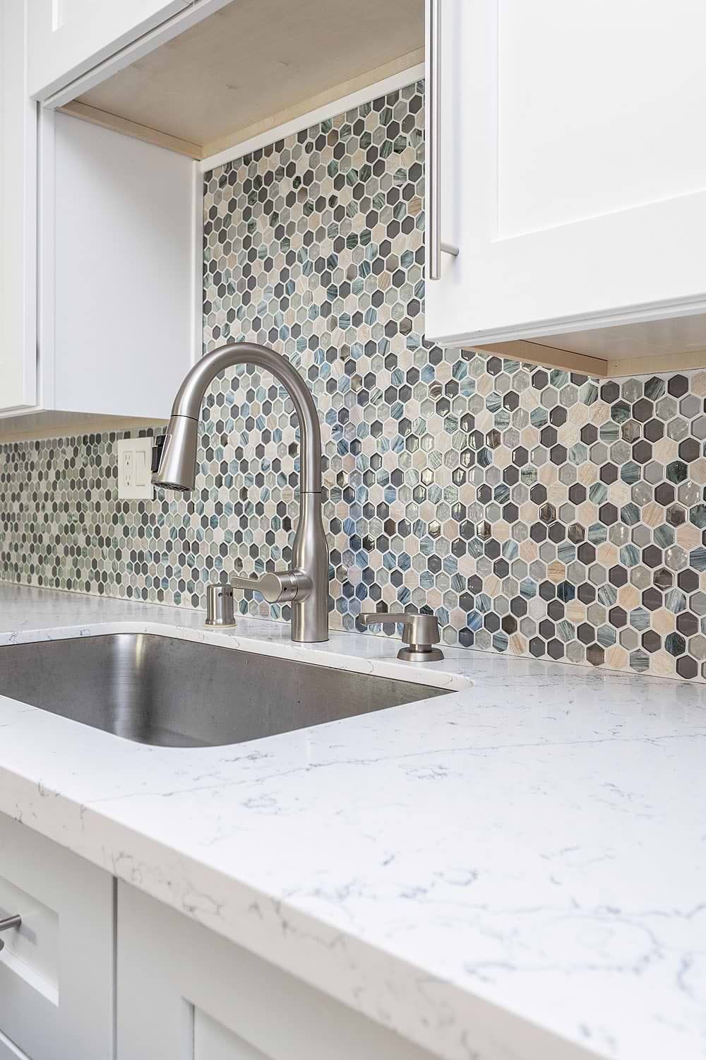 Blue Gray Hexagon Glass Marble Mosaic Tile BA62026 6