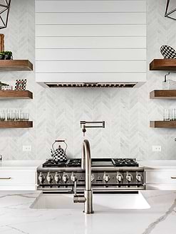 White Hood Quartz Countertop Marble Chevron Backsplash Tile BA631613