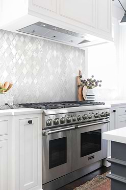 White Backsplash With White Quartz Countertop Ba62046