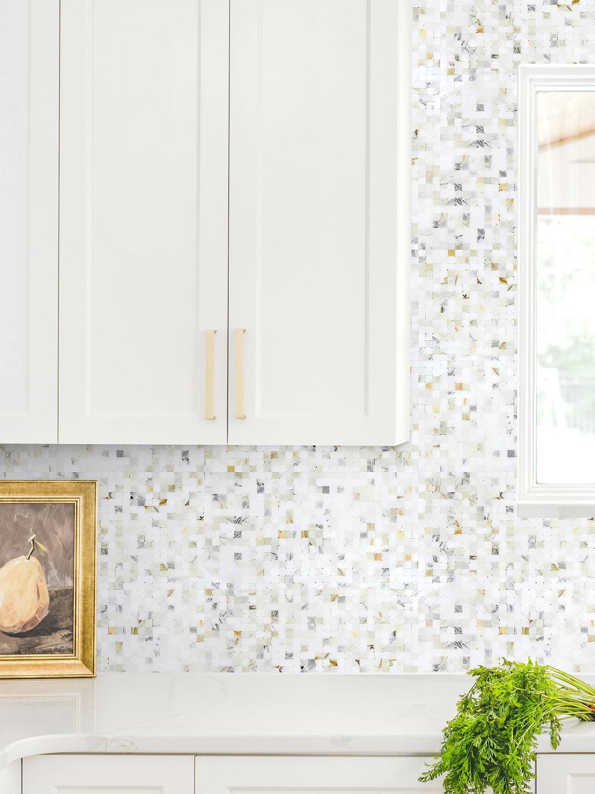 White Kitchen with Cube Calacatta Gold Mosaic Tile BA7007