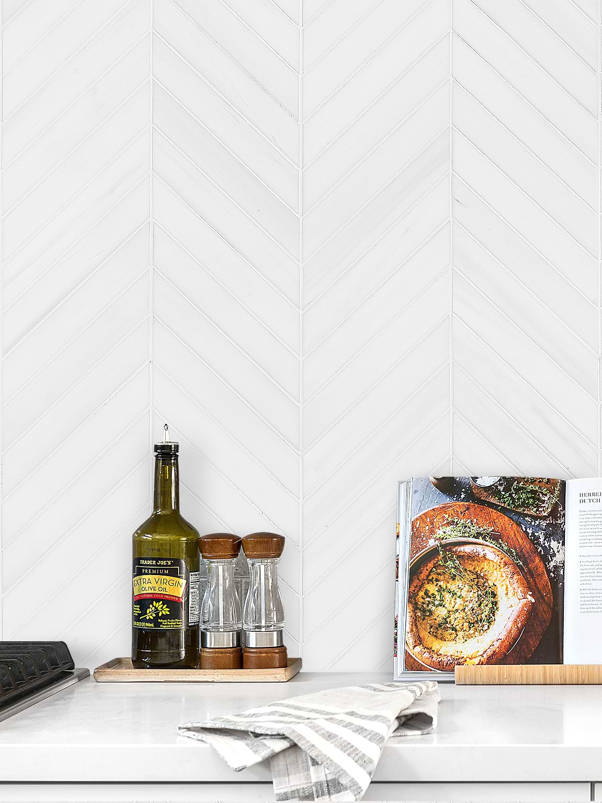 Large White Chevron Mosaic Long Backsplash Tile BA6322