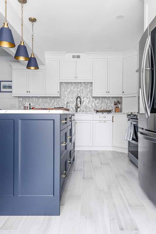 Blue Kitchen Island Quartz Countertop White Color Elegant Backsplash Tile BA62046