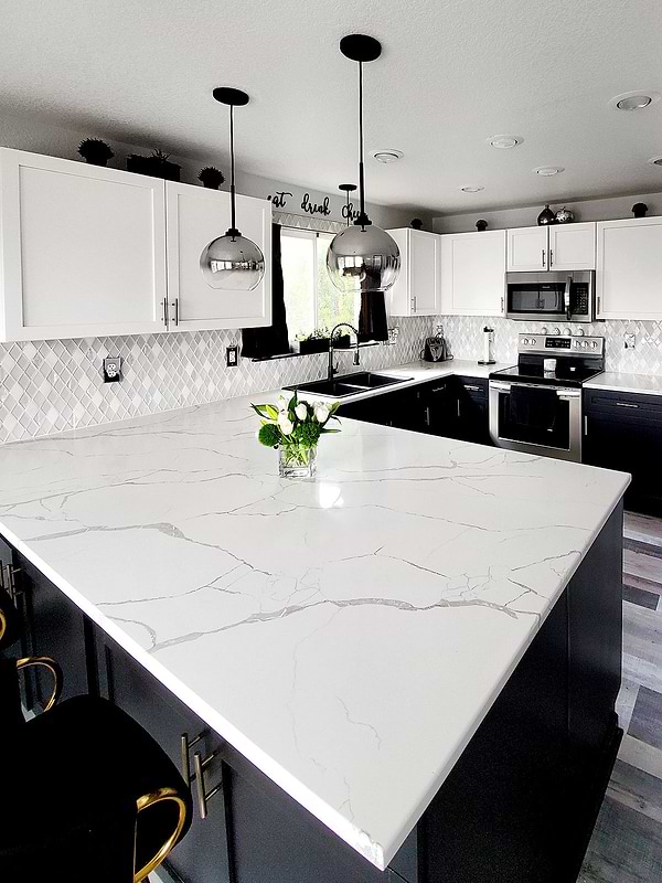 Espresso And White Cabinet Quartz Countertop Island Glass And Marble Tile BA62046