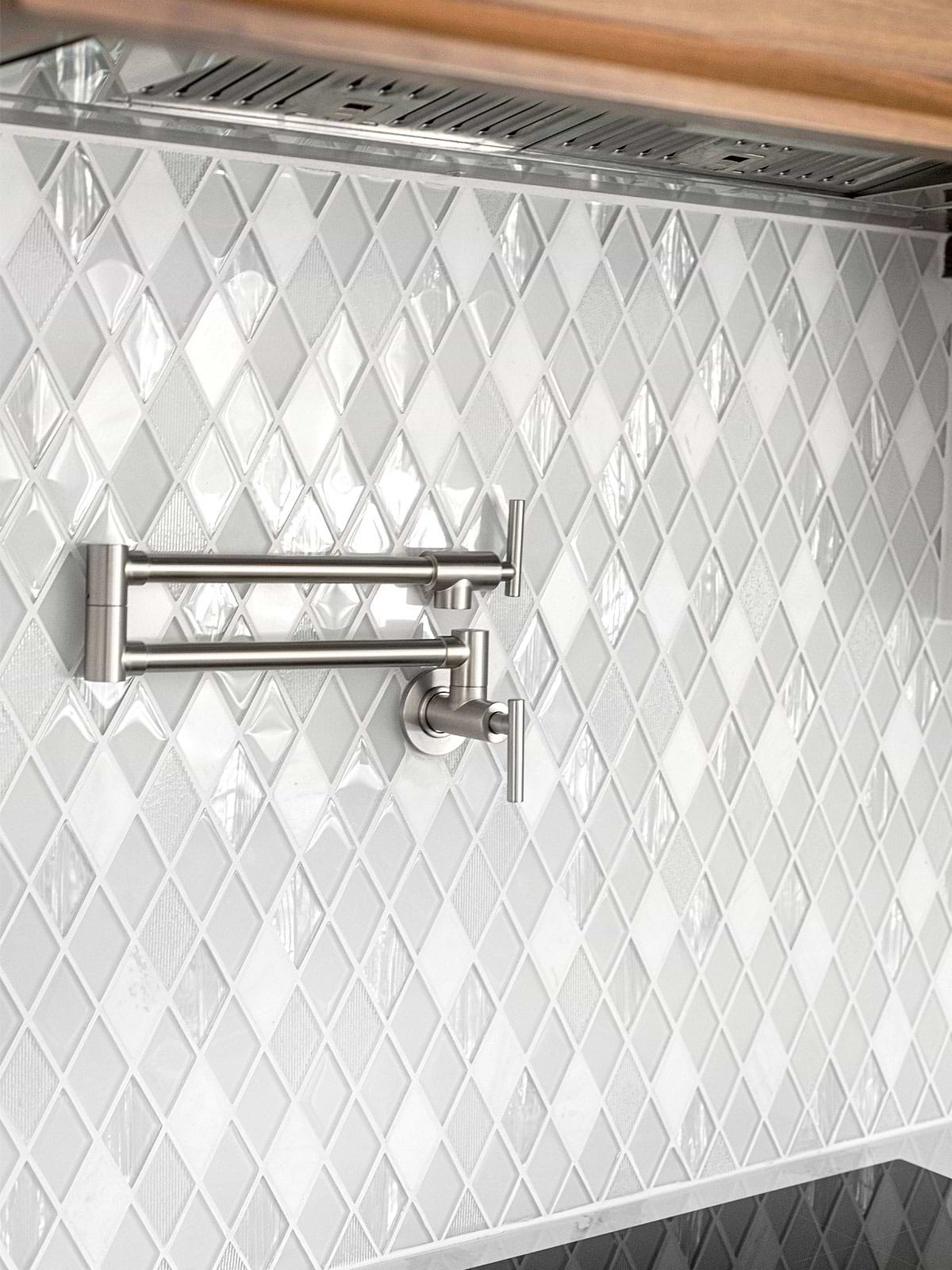 White Marble Glass Diamond Backsplash Tile BA62046