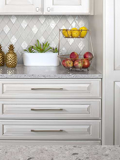 Beige Countertop with White Glass Shell Diamond Tile BA6706