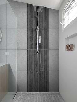 Modern Shower Wall with Black Modern Mosaic Tile BA1081