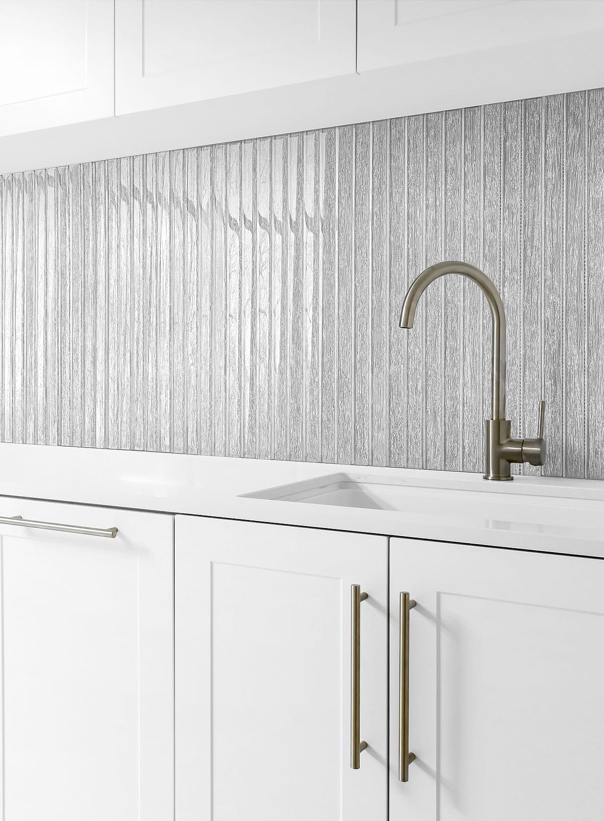 White Kitchen Shimmery White Glass Modern Backsplash Tile BA8022