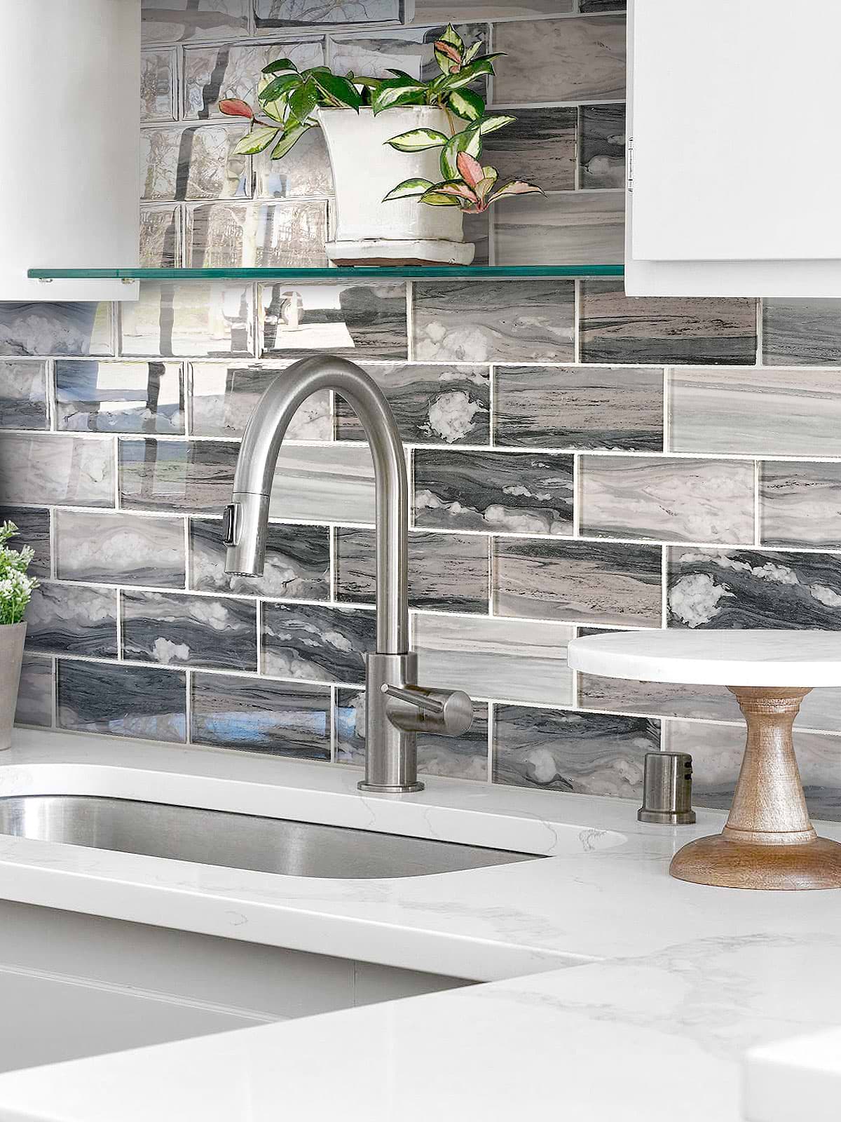 Quartz White CountertopGray Beige Subway Glass Backsplash Tile BA8010