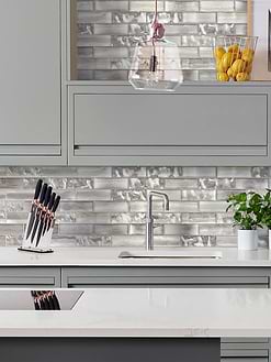White Quartz Top with Space Brown Subway Glass Backsplash Tile