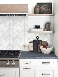 Black Granite Countertop with Chevron Pearl Marble Backsplash Tile BA8030