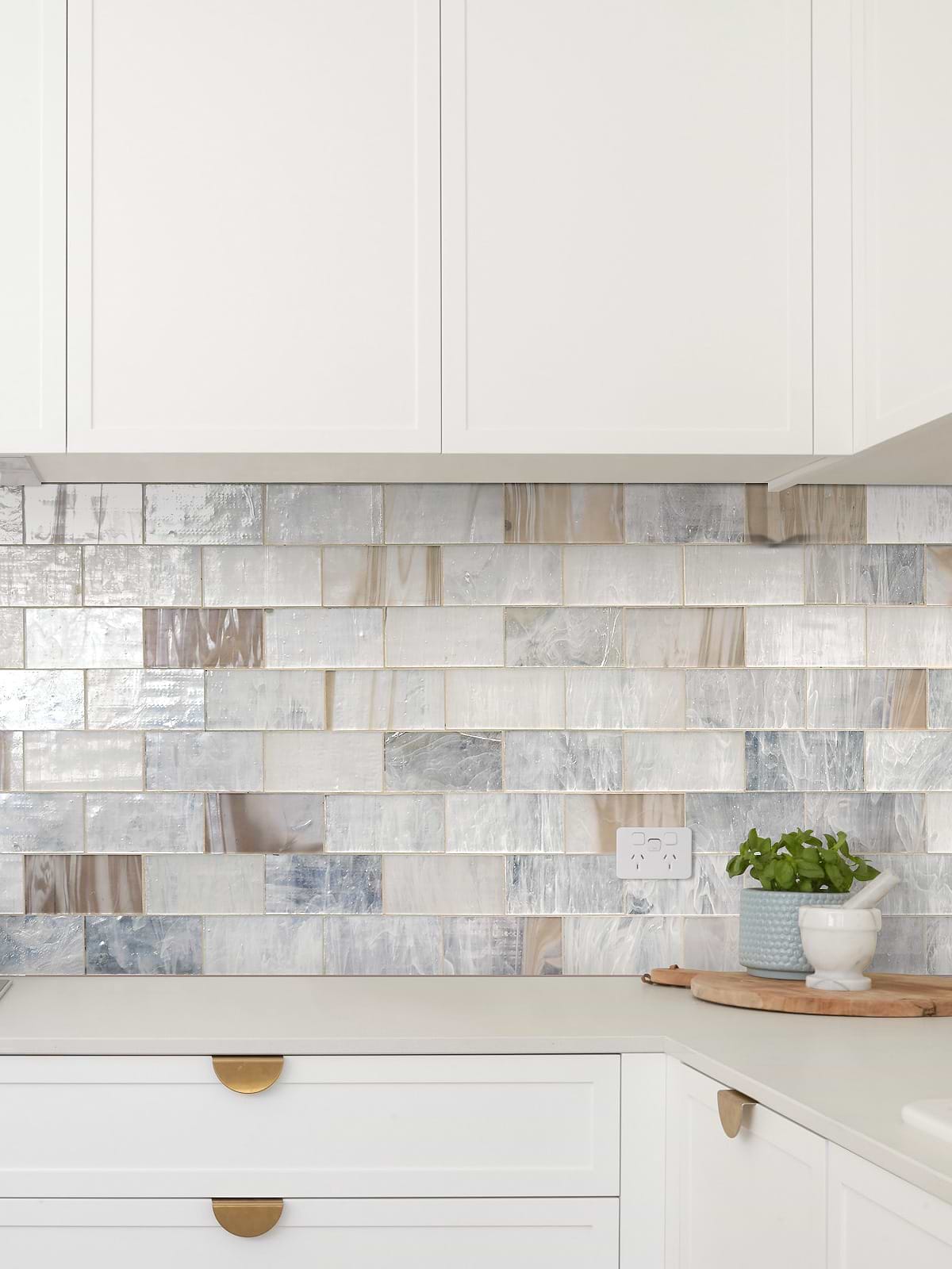 White Kitchen with Beige Brown Glass Tile BA7015 Subway