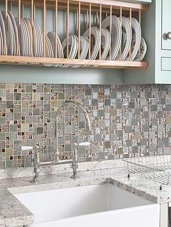 White Granite Countertop with Rose Gold Gray Glass Slate Backsplash Tile BA8007