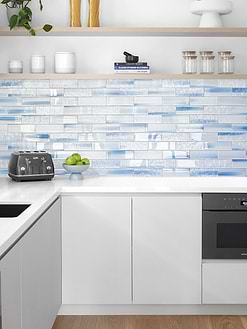 Flat Modern Kitchen Cabinet with Ocean Blue Glass Subway Tile BA5507