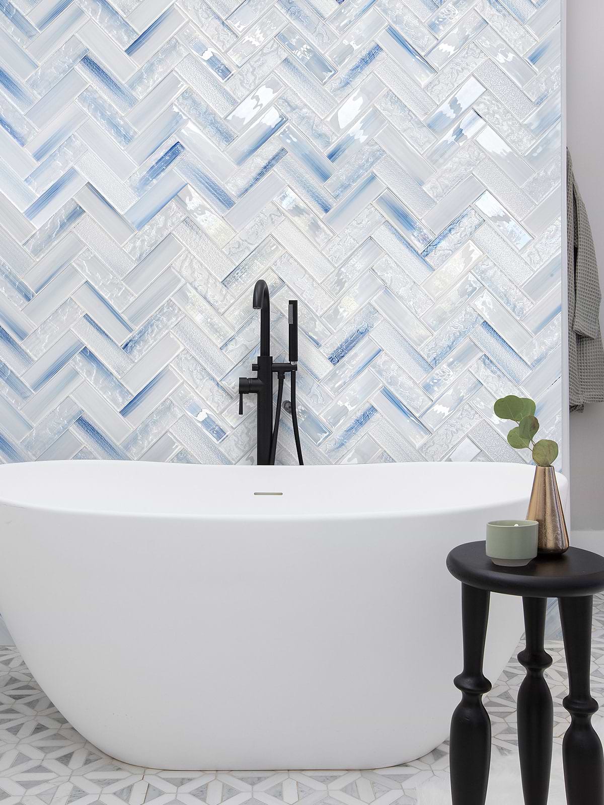 Standing Bathtub with Ocean Blue Glass Herringbone Tile BA5507