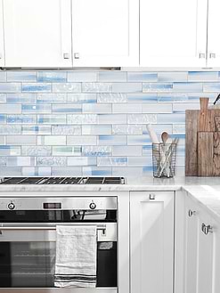 White Kitchen Quartz Countertop with Ocean Blue Glass Subway Tile BA5507