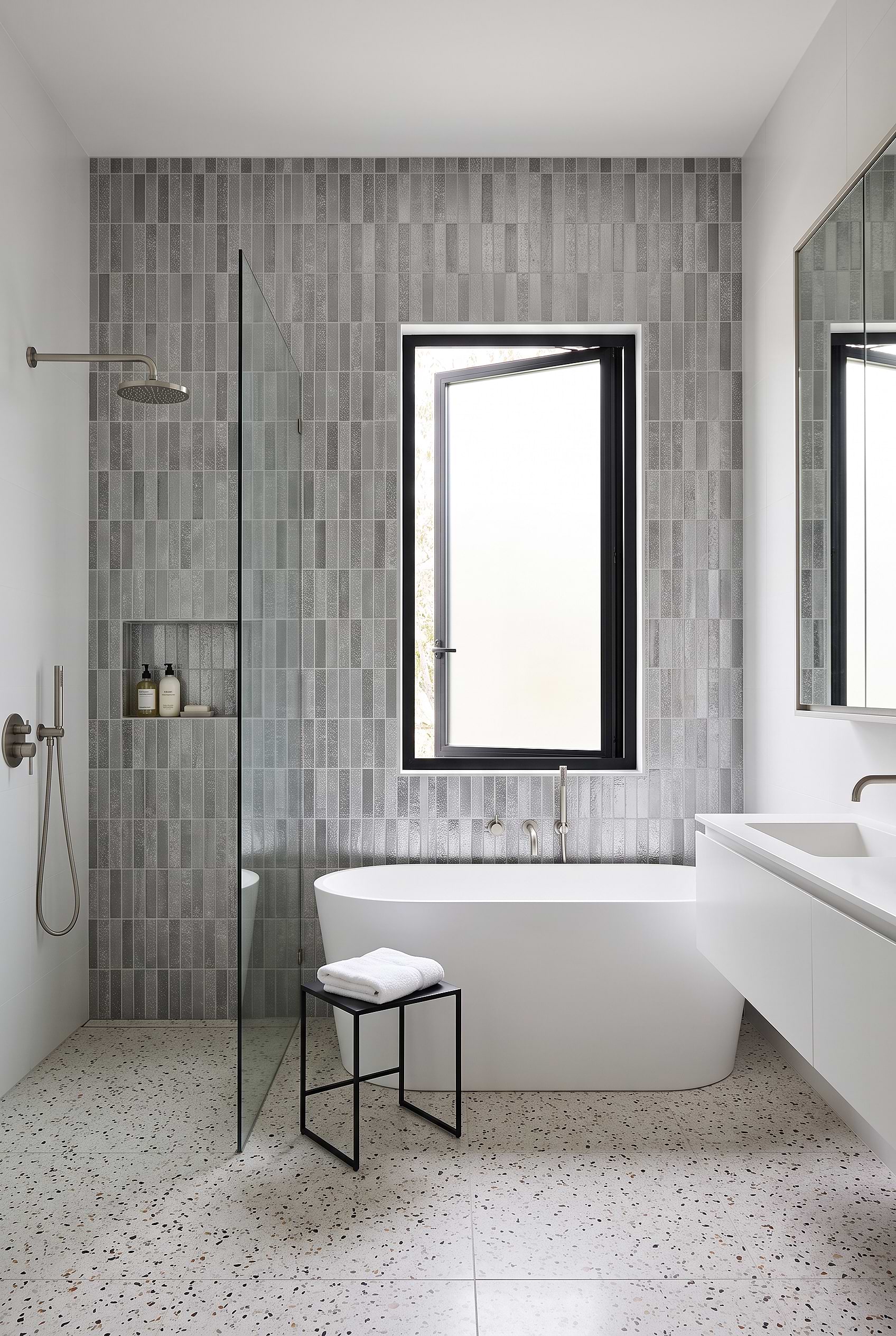 Gray Metallic Vertical Shower Mosaic Tile BA6205 Gray Metallic Vertical Shower Mosaic Tile BA6205
