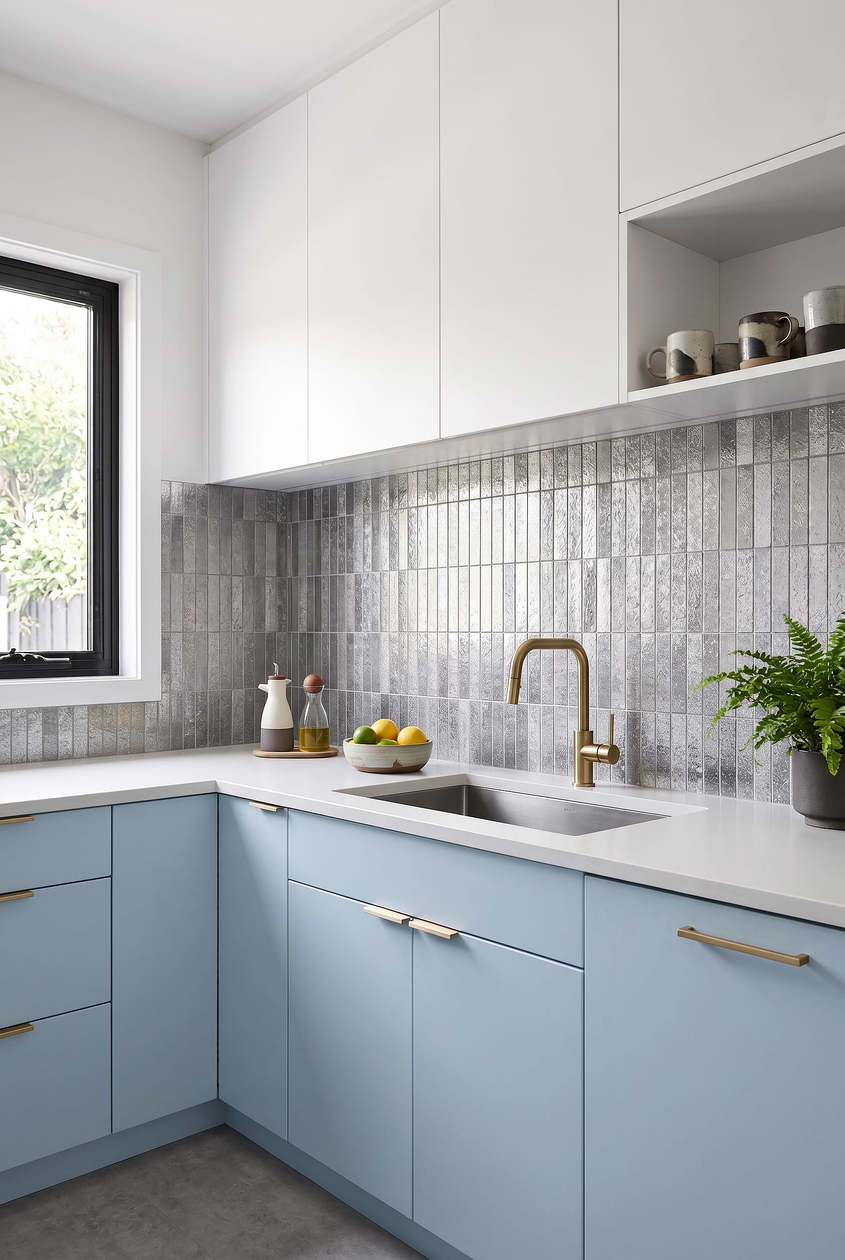 Gray Metallic Vertical Tile Modern Kitchen BA6205