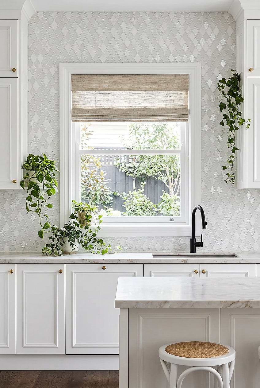 White Rhomboid Glass Marble Backsplash BA62046