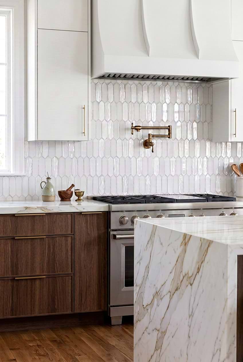 Pearl White Vertical Picket Glass Kitchen Backsplash Tile BA6701