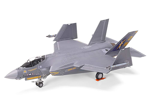 ערכת הרכבה מטוס F-35 C LIGHTNING II