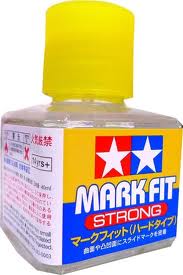 דבק למדבקות TAMIYA MARK FIT STRONG 40ML