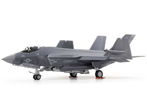 ערכת הרכבה מטוס F-35 C LIGHTNING II TAMIYA