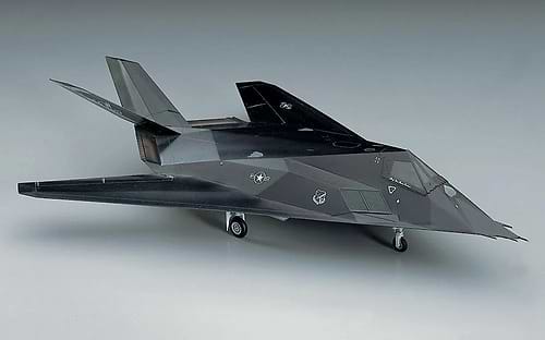 ערכת הרכבה מטוס F-117A NIGHTHAWK HASEGAWA