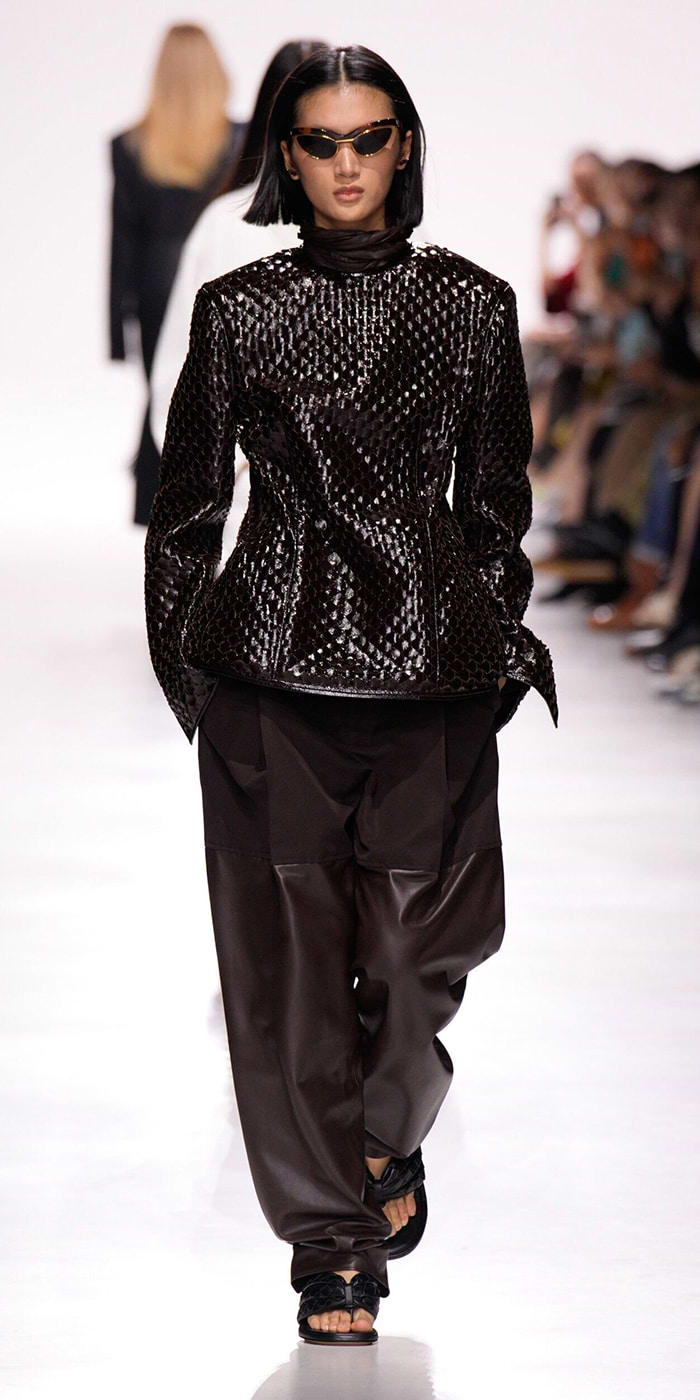 Сексуалды балапандардың бейнесін қараңыз