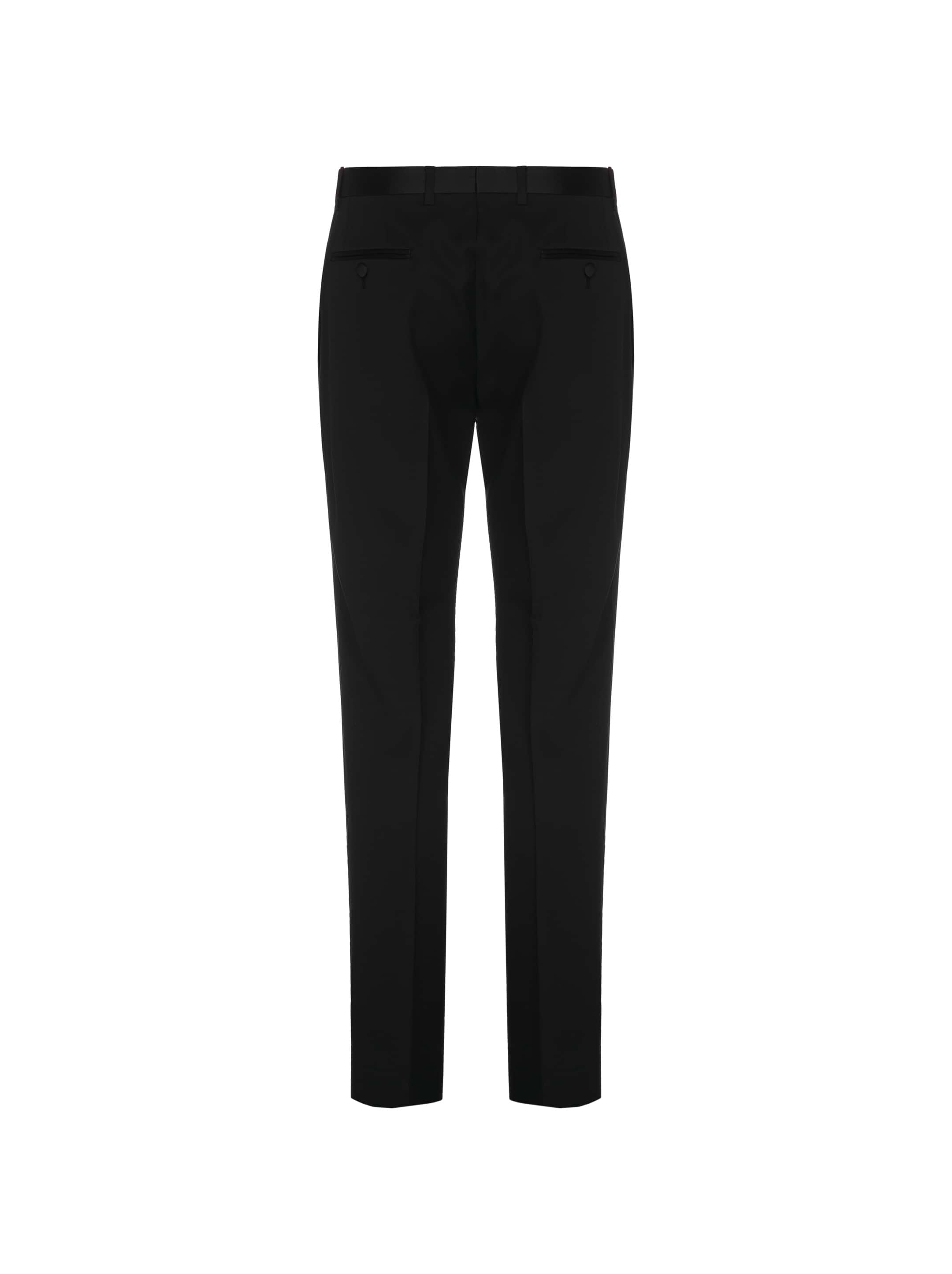 Ақ-қара үштік Ақ-қара үштік