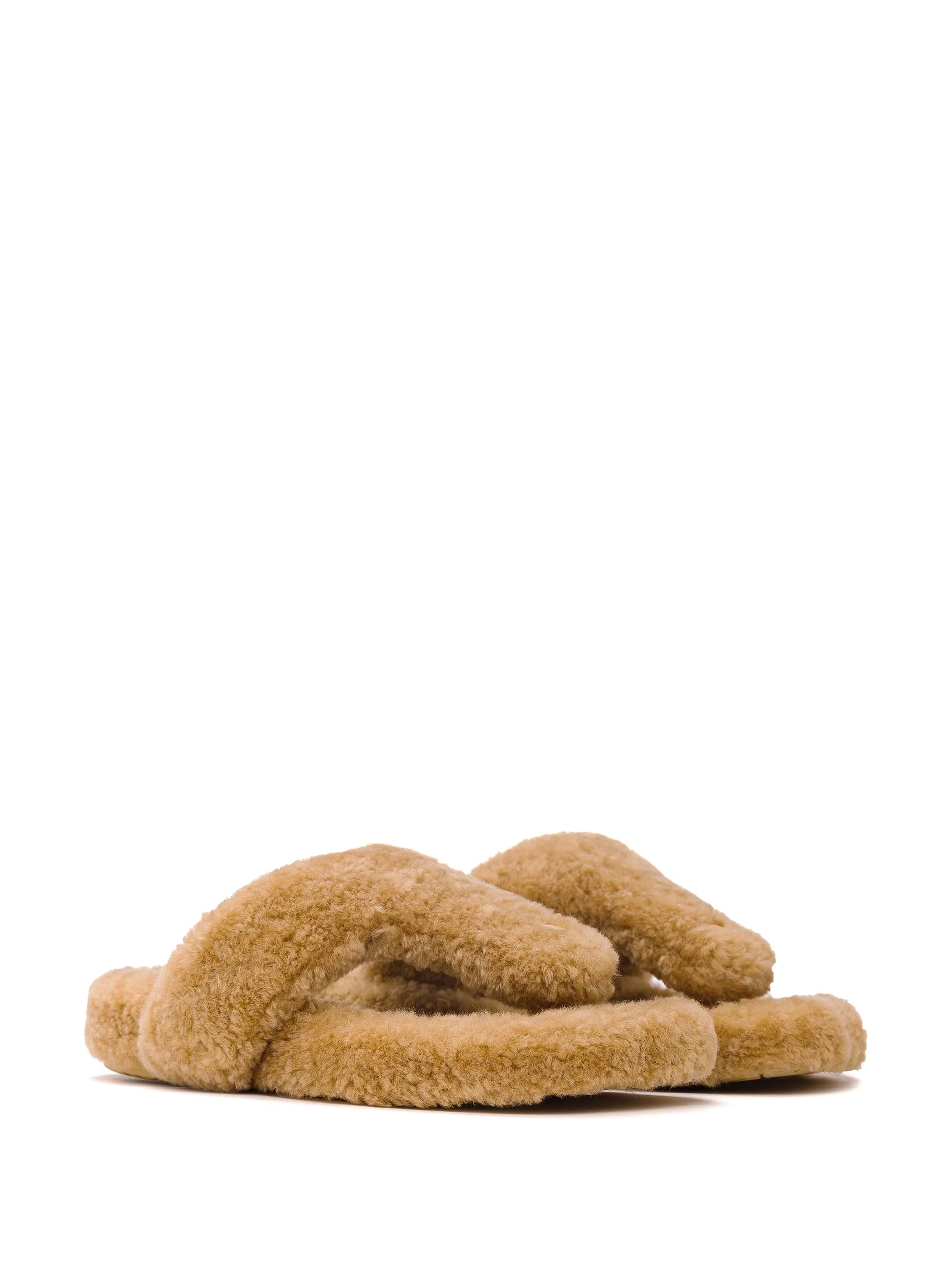 【関税&送料込】Loewe Slippers LOEWE Toy Leather Slippers | Saks Fifth Avenue