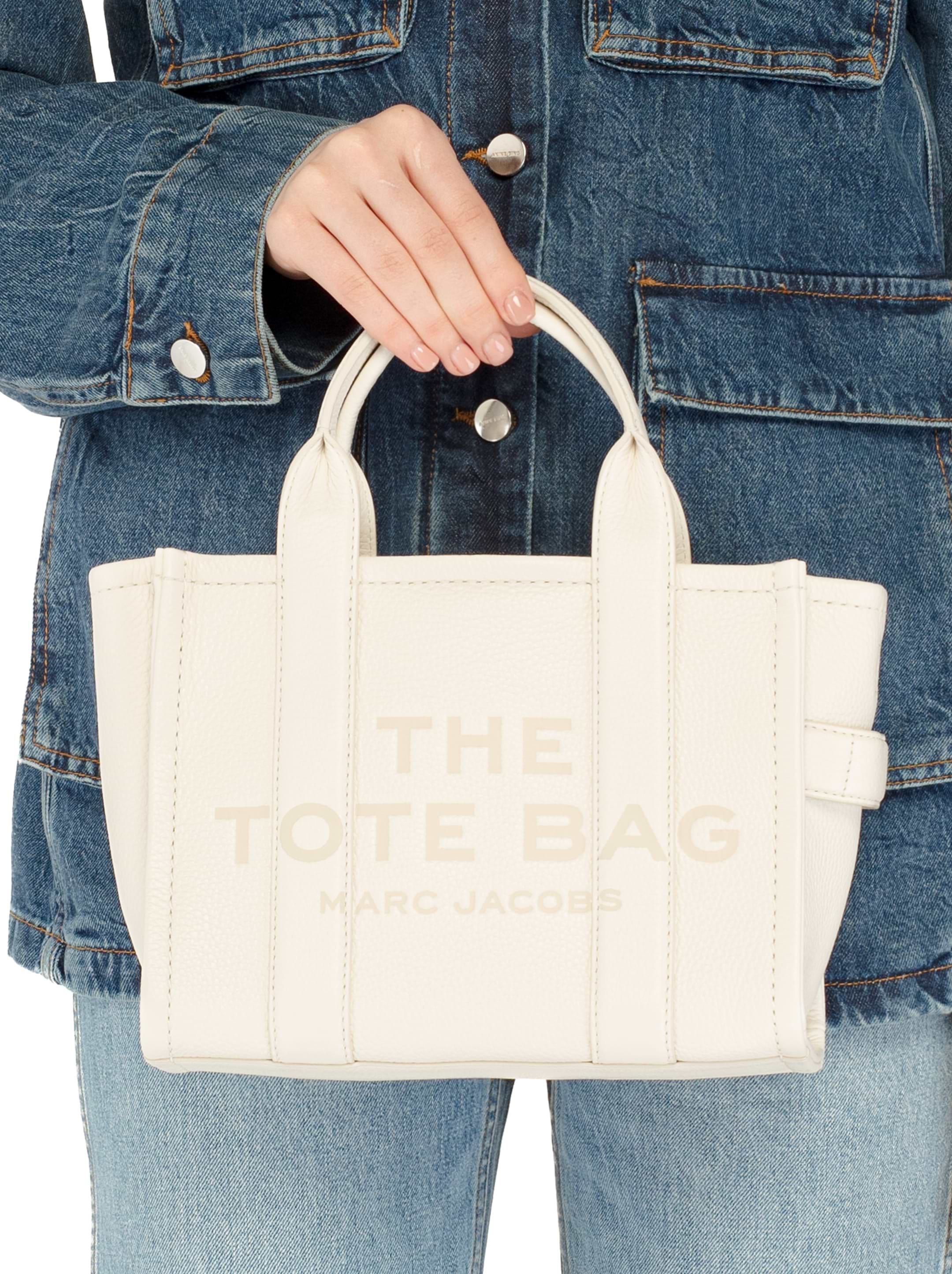 ☆韓国の人気☆【MARC JACOBS】☆Traveler mini tote bag☆ ☆韓国の人気☆【MARC JACOBS】☆Traveler mini tote bag☆