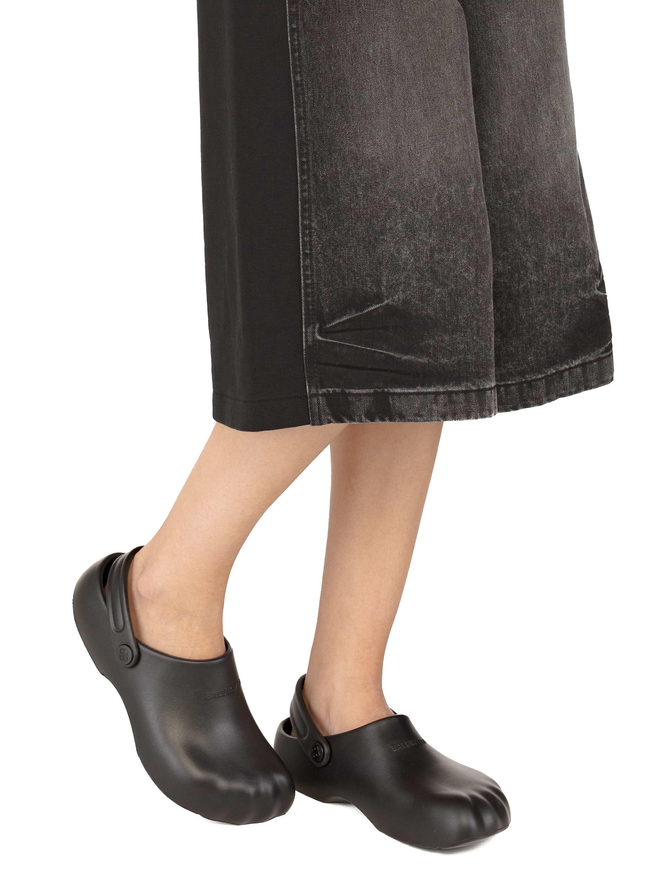 ☆韓国の人気☆【BALENCIAGA】☆SQUARE TOE MULES☆関税込☆ Balenciaga BB Square knife mules for Women - Beige in UAE