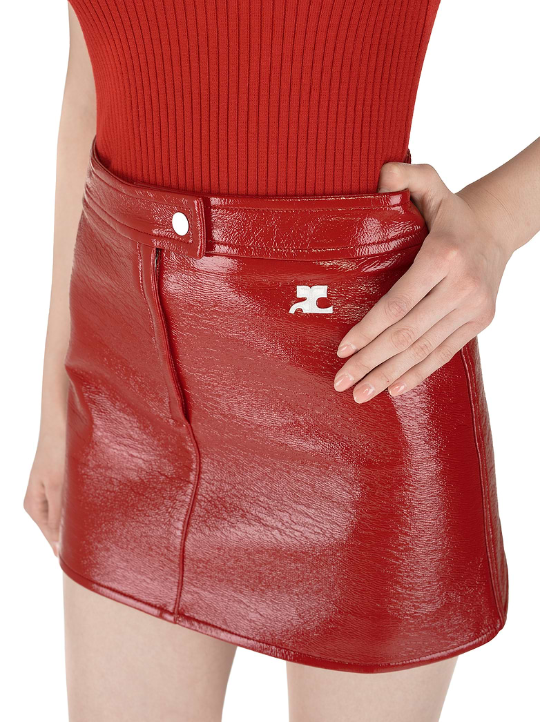 Мини юбка киген қыздар Мини юбка киген қыздар