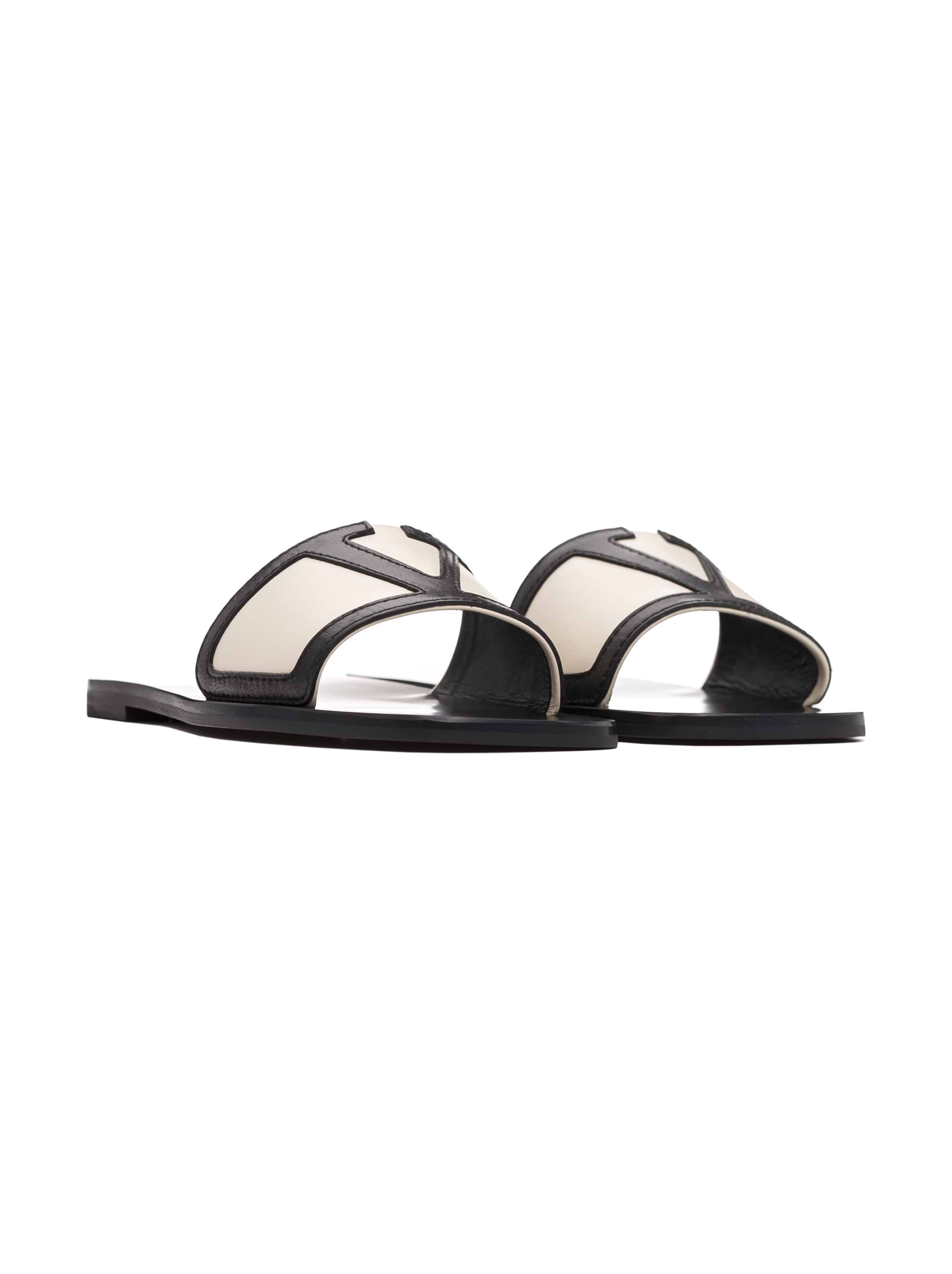 Valentino Garavani women's V-logo leather flip flops - buy