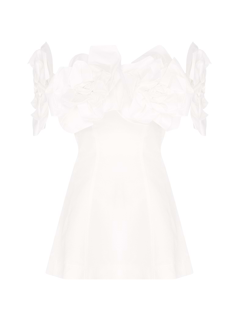 Жапон жігіті Хитоми Танаканың үлкен сиськилерін қысып, ол айқайлап жатқанда, оның траннисін саусақта