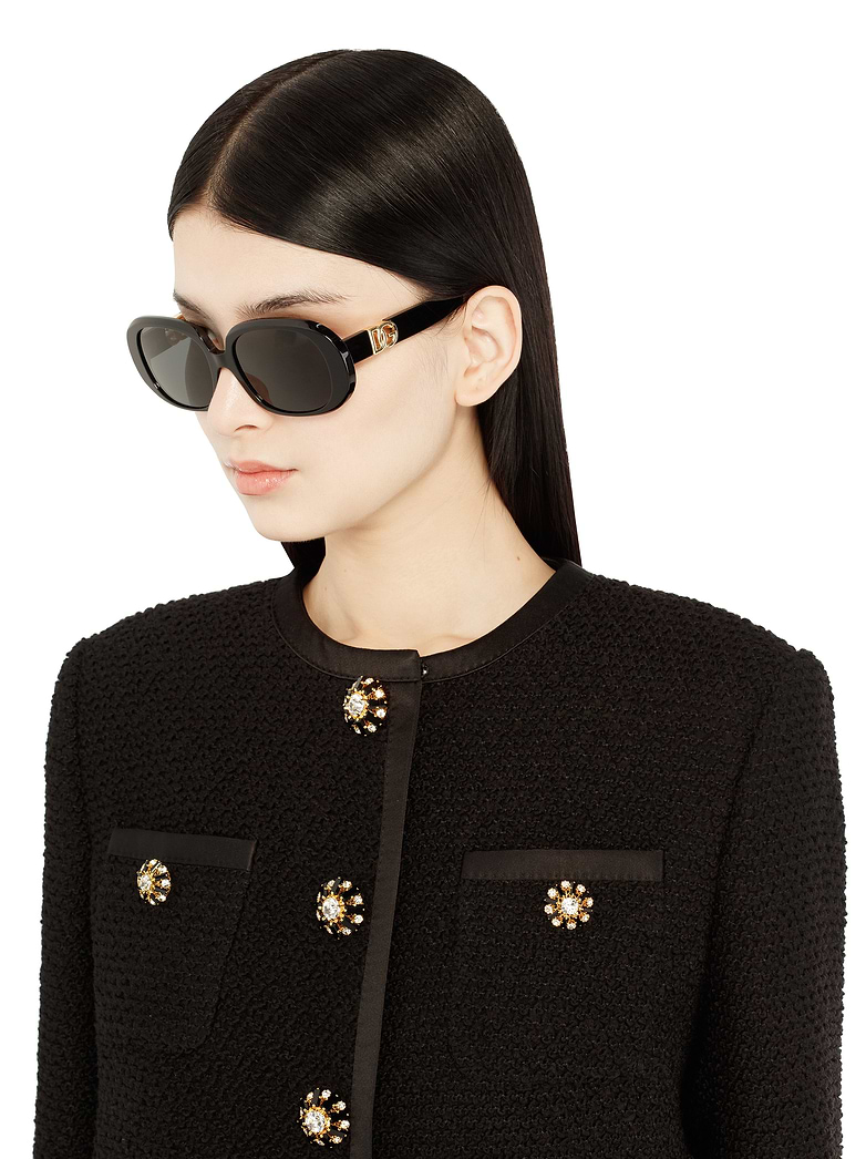 Табиғатта свингерлермен топтық секс Массаж порно видео, вагинальды массаж