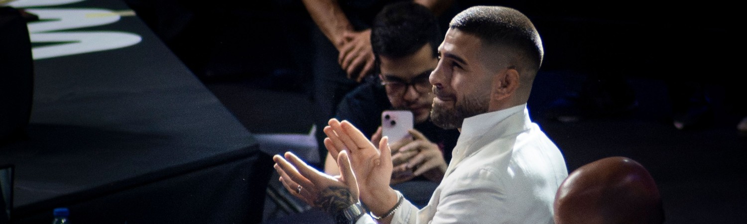 Topuria vs Oliveira julio 2025