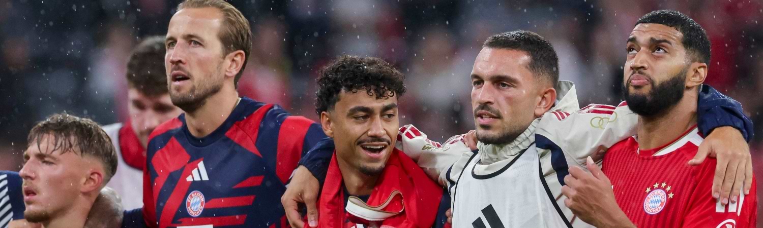 Ismael Saibari y Nathaniel Brown en Bayern