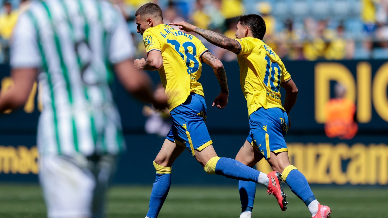 Cafdiz CF en la proxima temporada de segunda división 2026 2027