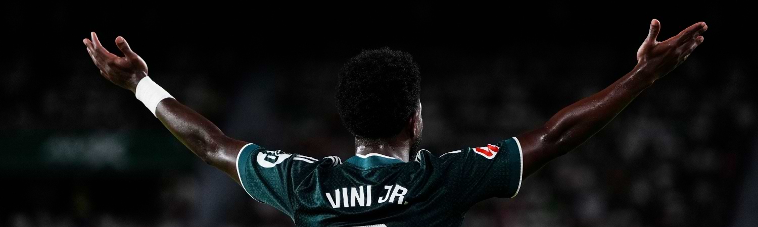 Vinícius Júnior de Real Madrid con la Champions League 2026