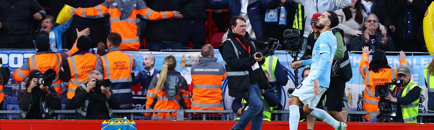 Rayan Cherki en el Manchester City vs PSG 2026