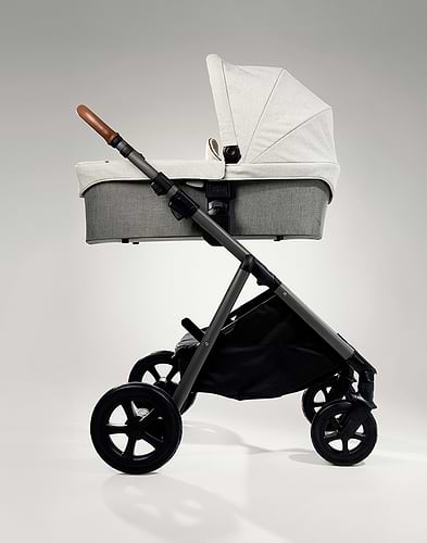 עגלה מפוארת לתינוק אריאה Aeria Signature הכוללת שינוי מצבי גובה - לבן/אפור Oyster