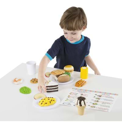 סט לארוחת ערב - כחול מבית מליסה ודאג Melissa And Doug